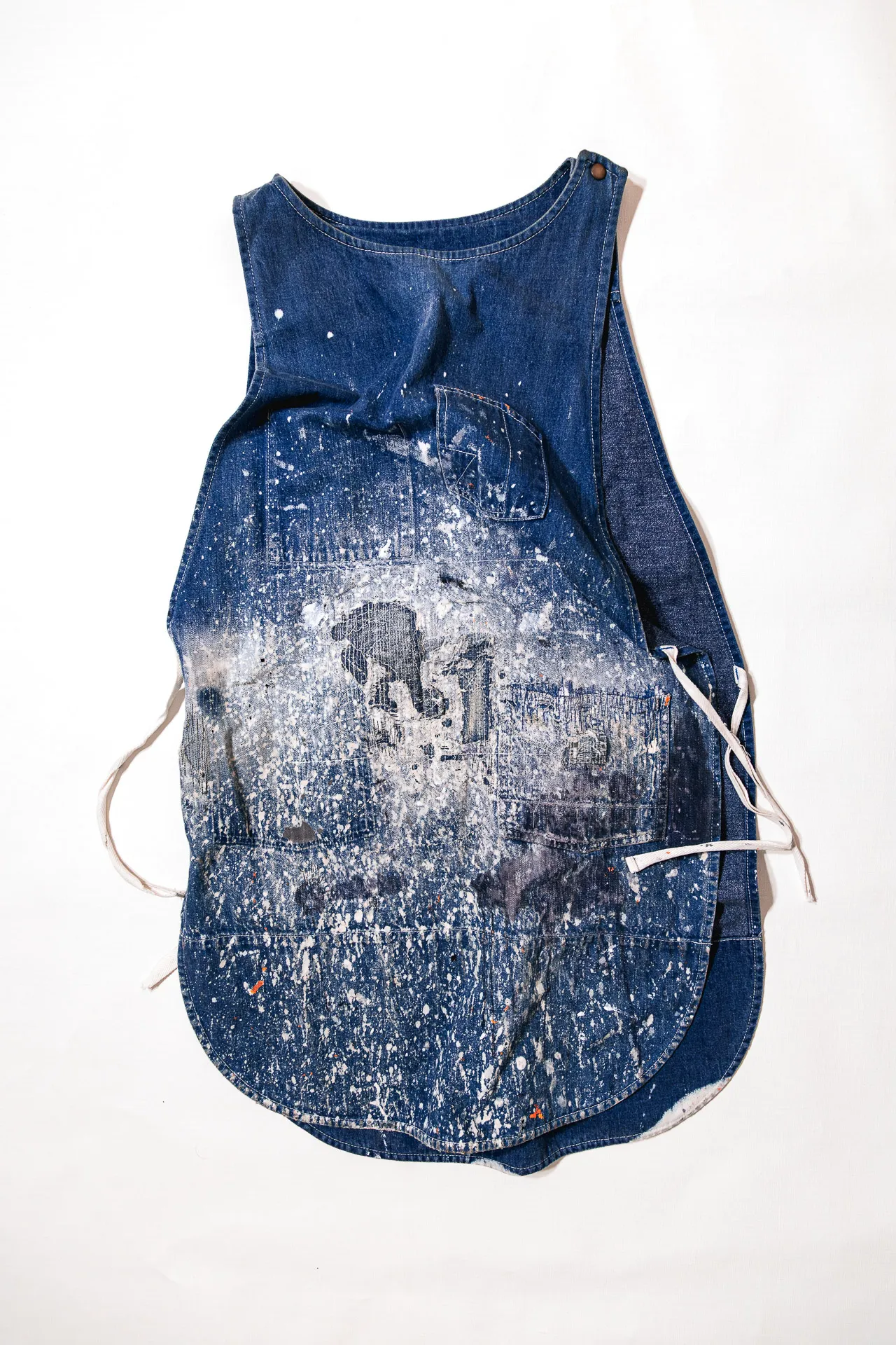 児島のデニム加工シェイヴのパンツ